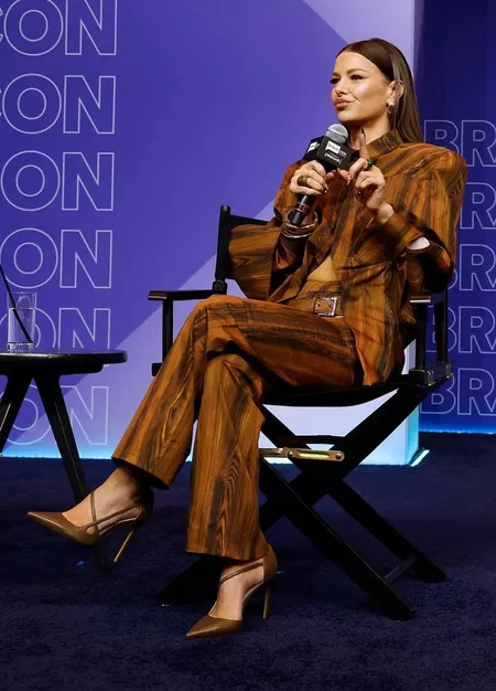 Ariana Madix Crisp Poplin Outfit