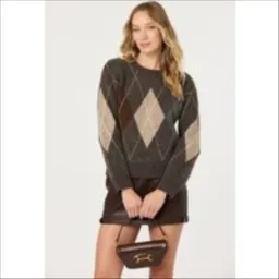 Shop ASTR the Label | Terri Argyle Crewneck Sweater in Grey brown argyle | ASTR The Label (US)
