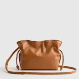 Shop Italian Leather Drawstring Pouch Crossbody | Quince
