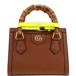 Shop Gucci Pre-Owned 2020s small Diana leather shoulder-bag - Brown | Farfetch Global