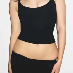 Shop SKIMS SCOOP NECK CAMI in Obsidian | Nordstrom